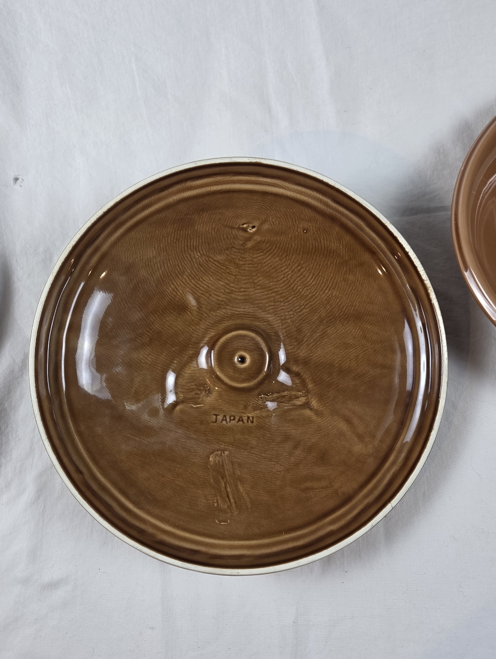 Mid-Century Lidded Ceramic Apple 10.5" Pie Dish Made in Japan - Picture 3 of 8